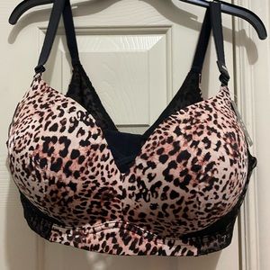 Torrid wire-free push up plunge bra